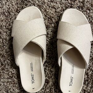 Toms Cream Sandals Minimalist Slip-On